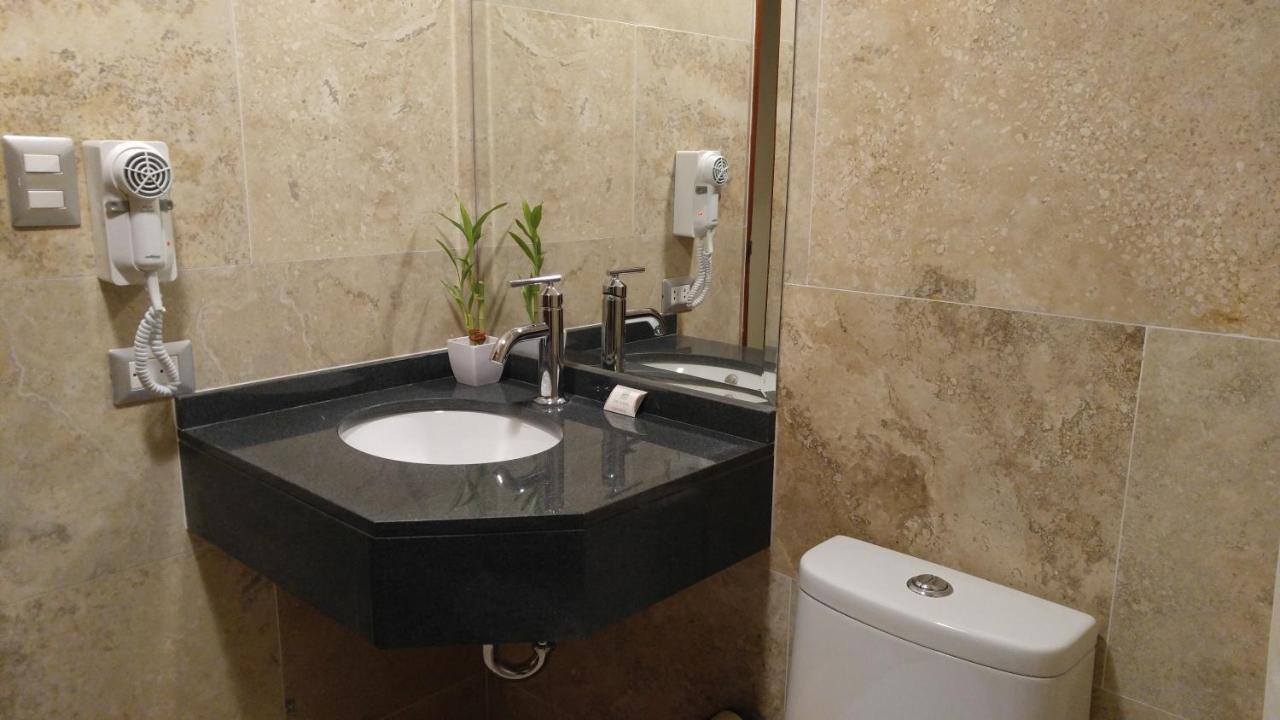 Hotel Las Lomas Лима Екстериор снимка