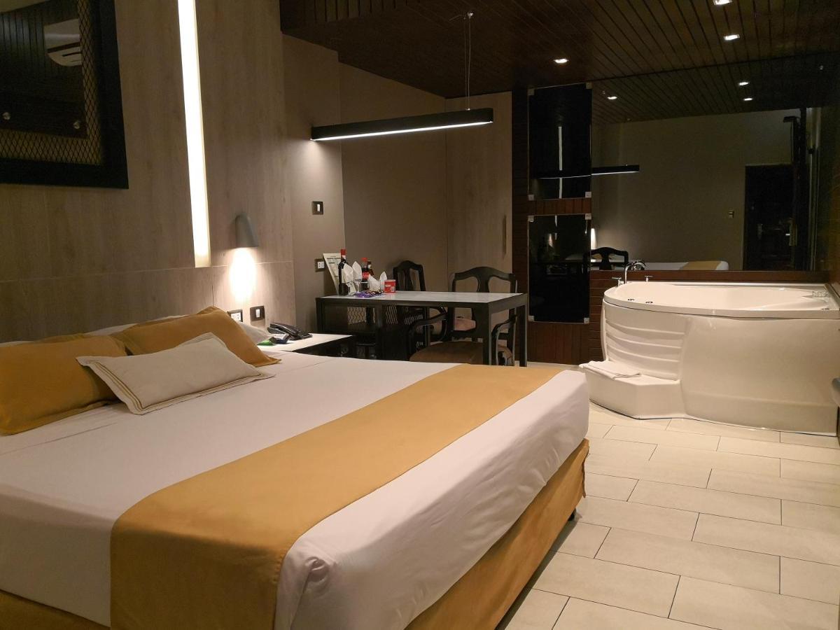 Hotel Las Lomas Лима Екстериор снимка
