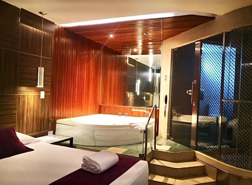 Hotel Las Lomas Лима Екстериор снимка