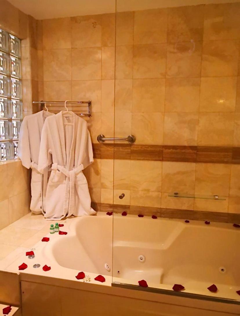 Hotel Las Lomas Лима Екстериор снимка